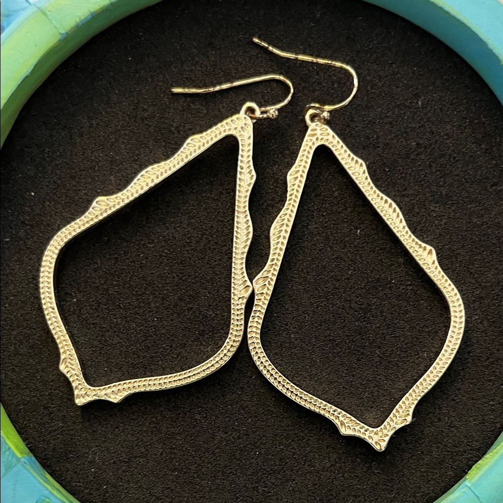 Kendra Scott Sophee Drop Earrings in Gold